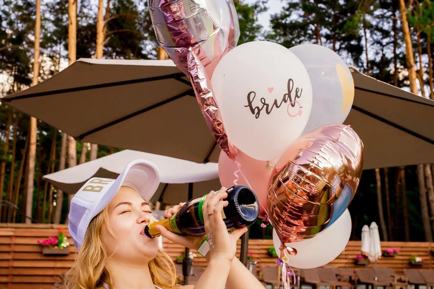 Un enterrement de vie de jeune fille : ballons et bulles.